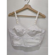 White Bra Fasting/Sw.not Used Size B80 Has A Flaw And Stains. (D2_1219)