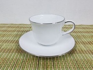 ROYAL DOULTON Fine Porcelain tea cup set, 2 sets