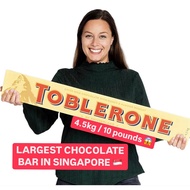 GIANT 4.5KG Toblerone Bar (10 pounds) LARGEST CHOCOLATE BAR IN LARGE TOBLERONE BIG TOBLERONE TRAVEL 
