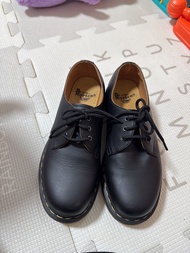 Dr. Martens 黑色皮鞋 返學鞋 40碼