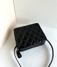 【特選貨品】Chanel黑色金標漆皮皮革小盒子腋下包單肩側背孭手袋