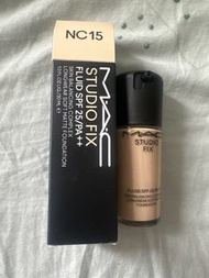 MAC Studio Fix Fluid SPF25 粉底液 NC15