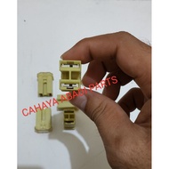 LARGE CENTER FUSE 60A AND 80A FUSE STICK IN ORIGINAL CENTRAL FUSE