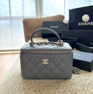 全場最平 Chanel 長盒子 手柄 高级灰 mini cf vanity case coco handle chanel 23k