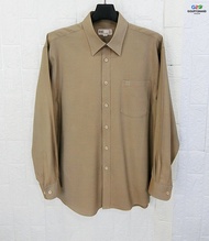 DAKS LONDON แท้ อก45 เสื้อเชิ๊ตแขนยาวสีกากีเรียบหรู