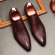 (1111) Crocodile print shoes