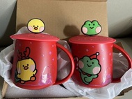 LINE FRIENDS 莎莉雷納德 陶瓷杯連矽膠杯蓋 Minini Sally and Leonard Christmas Red Mugs with Lids (Set of 2)