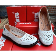 Kickers shoes floral patternWanita Kickers shoe/ Wanita