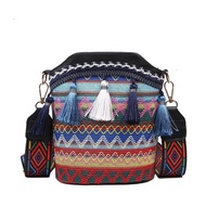 Fashionable Handwoven Rattan Women's Shoulder Bag, Bucket Style  Beg Bahu Wanita Anyaman Rotan Fesye