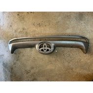 Used 531220K020 Hilux Vigo MOULDING, RADIATOR GRILLE, LOWER 53122-0K020