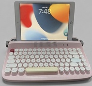 ⭐️95%新⭐️Apple iPad (第8代) 送🎁iPad 專用無線凸字鍵盤⌨️  128GB Wi-Fi 銀色 (功能100%正常/大容量)