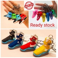 Keychain kasut yeezy YEEZY shoe (Ready stock)