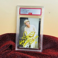 Authentic Kim Tae Hyung star gives away a 3-inch collection photo around