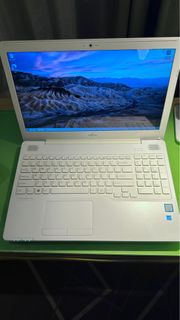 Fujitsu Lifebook AH557 i5-7200U 8GB RAM 1TB HDD 15.6” FHD (1920 x 1080)