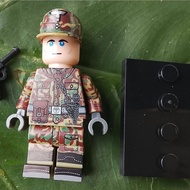 WW2 German in camo uniform and armament 1
