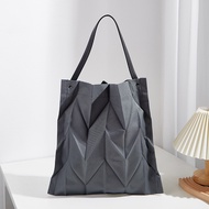 Trendy Niche Design Issey Miyake Geometric Canvas Pleated Bag Large Capacity All-Match Portable Tote Bag