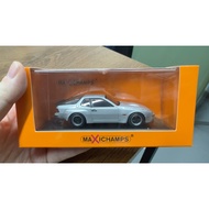 Minichamps 1: 43 Porsche 924 GT 1981 Minichamps 1: 43 Porsche 924 GT 1981 {} White/940066121 Silver/