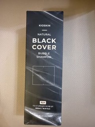 Kioskin 自然祛白烏髮泡沫洗髮水 黑褐色 容量為500ml。  