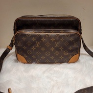 「JL精品代購」 9新 LV 老花 相機包