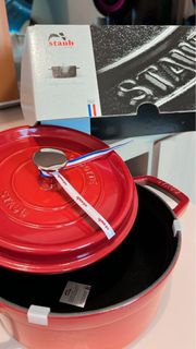 法國 Staub le creuset 圓形琺瑯鑄鐵鍋 22厘米 送禮  生日 母親節 入伙 結婚