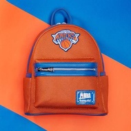 🆕 #美國代購 US🇺🇸 📦訂購 美國代購 Loungefly NBA New York Knicks Basketball Logo Mini Backpack 紐約人 背包 《下單前請先觀看購買購