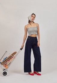 Rollin Jeans - กางเกงยีนส์สีเดนิ่ม พร้อมป้าย poodle club เป็น Signature ของทางแบรนด์