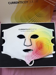 Currentbody skin 4合1 LED 光療面膜儀