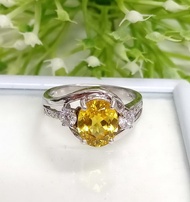 天然寶石 8 x 6 mm 純銀戒指，鑲嵌黃色硬質藍寶石，寶石非常乾淨。