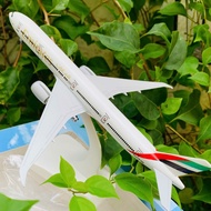 Airplane model "Emirates Airlines" Boeing B777-300ER 20CM scale 1:400 with wheels + stand (Fullbox)