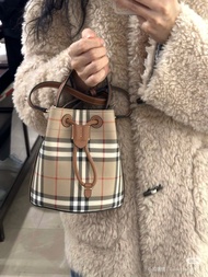 18/4/2026 🆕 Burberry 水桶包 ❤️