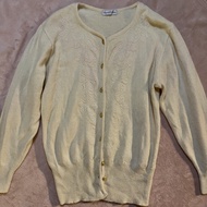 Cream white oversized cardigan thrift /preloved /2nd hand