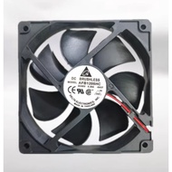 Radiator fan 12cm 5v DC 0.45a, 2500 cycles