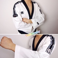 Dobok Mooto PRIDE Seragam Taekwondo Uniform Taekwondo Mooto Serat Karbon Kotak Kecil