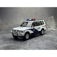 [Out of Print] [Out] 1/18 Mitsubishi Pajello V73 Police Car/First Aid Car Alloy Model (If You Have A