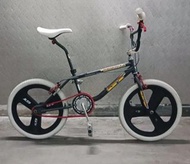 GT OLD SCHOOL BMX