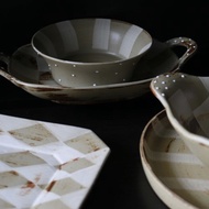 【陶瓷盤】手刷釉侘寂 珍珠陶瓷餐盤/雙耳碗 (格紋/條紋/菱格)