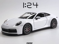 Porsche 911 Carrera 4S White 1:24 (Welly)