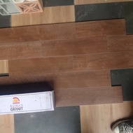 roman granit motif matte kayu dmeranti rosato 15x60