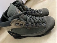 Aku Gore tex hiking shoes 中筒防水防滑行山鞋