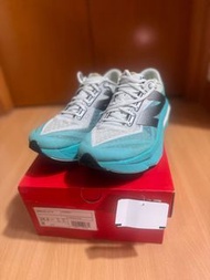 New Balance FuelCell SuperComp Elite v4 (cyber kijade)