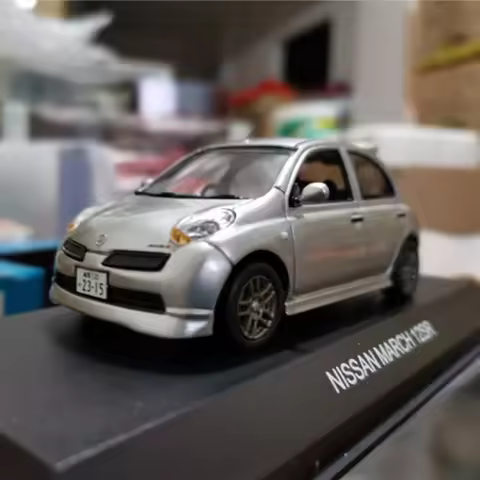 Die-cast 1:43 Scale Nissan March 12sr 15sr Simulation Alloy Car Model Fan Collection Display Home De