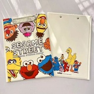 日本 SESAME STREET 芝麻街 米白色皮革 A4 文件夾板