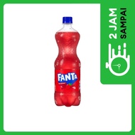 Fanta Minuman Soda Strawberry Botol 1.5 L