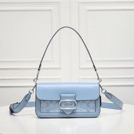 Coâćh_ของแท้ 100% กระเป๋าสะพายข้างสายโซ่ MORGAN กระเป๋าสะพายข้าง กระเป๋าบาแกตต์แบบพนัง CH137