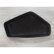 SUZUKI FC110 BATTERY COVER LEFT HAND ONLY BLACK COLOUR/HAVE DAMAGED