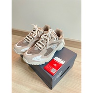 [Use The Fashion Code To Reduce More] New Balance 725 UK6 | Hand Carry Sneakers From Japan