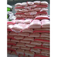 CRYSTAL CORN PIGEON FOOD 25kg PIGEON CORN. CLEAN WEIGHT 25KG