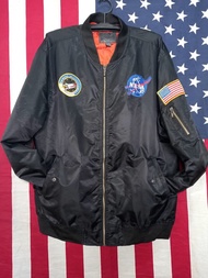 FLIGHT JACKET เสื้อไฟท์ NASA สภาพใหม่ 95%++ สีดำสนิท มาพร้อมกับอาร์มเดิมๆ 3 ชิ้น