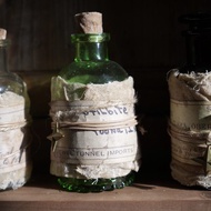 Vintage Coffee Hall Bar Retro Painted Tin Can Goods Spices Snacks Display Item Cashier Counter Decor