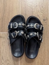 Toga pulla 涼鞋 順豐到付